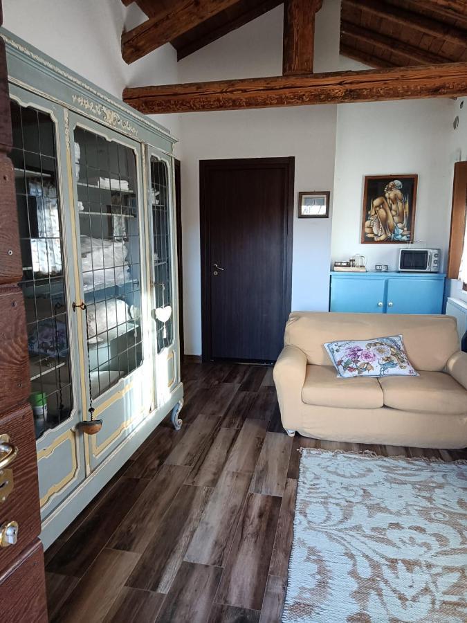 Agriturismo Helianthus 올레기오 외부 사진