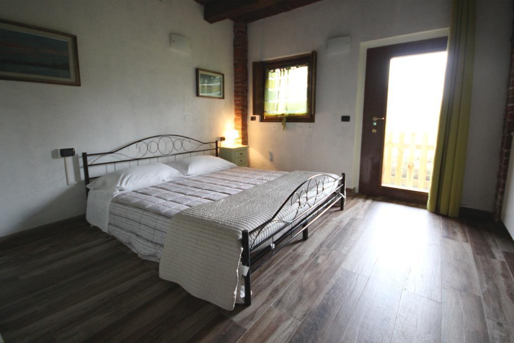 Agriturismo Helianthus 올레기오 외부 사진